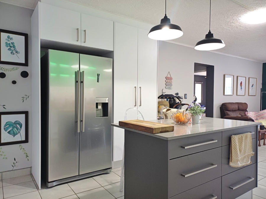 2 Bedroom Property for Sale in Hartenbos Heuwels Western Cape
